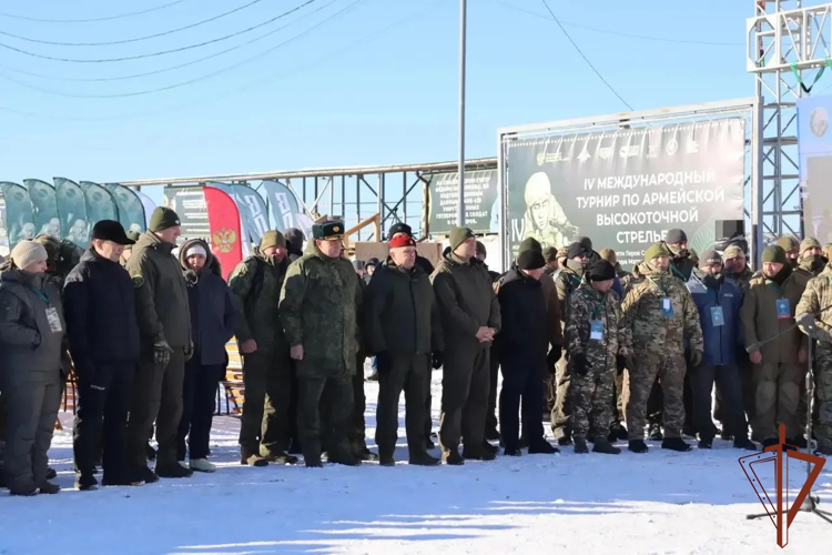 Командующий Восточным округом Росгвардии генерал-лейтенант Александр Решетников принял участие в открытии IV Международного турнира по армейской высокоточной стрельбе