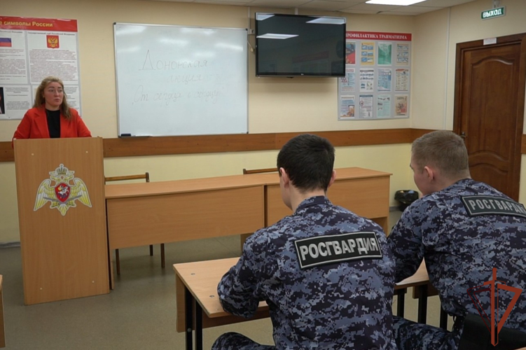 В Кирове росгвардейцы вошли в реестр доноров костного мозга (видео)