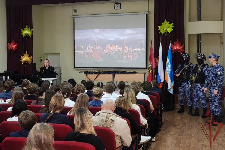 Росгвардейцы продолжают проводить патриотические мероприятия в регионах Центральной России