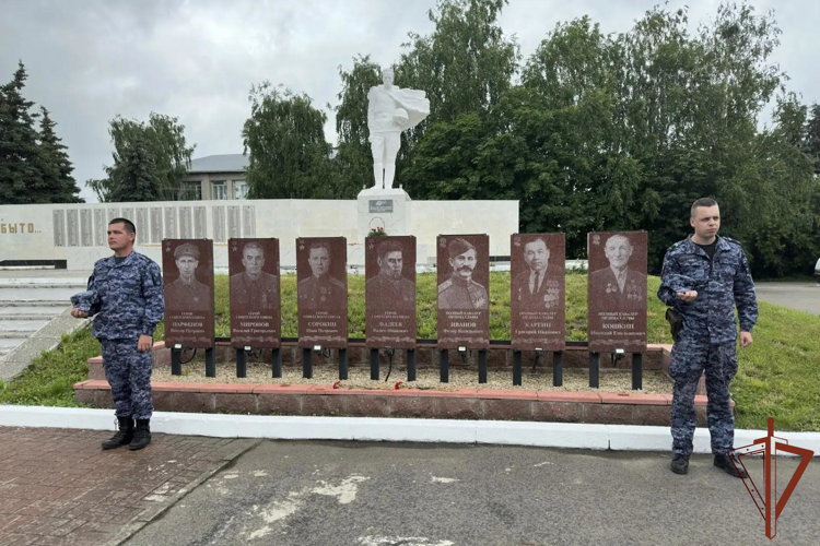 В Приволжье росгвардейцы приняли участие в мероприятиях ко Дню памяти и скорби