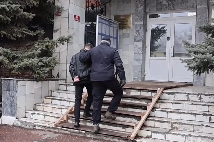В Башкортостане при содействии Росгвардии пресечена деятельность преступной группы по неправомерному доступу к данным граждан (видео)