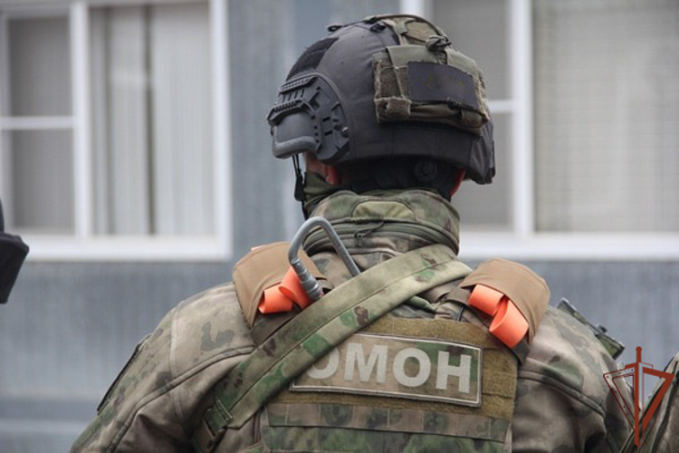 В Дагестане при содействии Росгвардии задержан владелец автомобиля, находящегося в международном розыске
