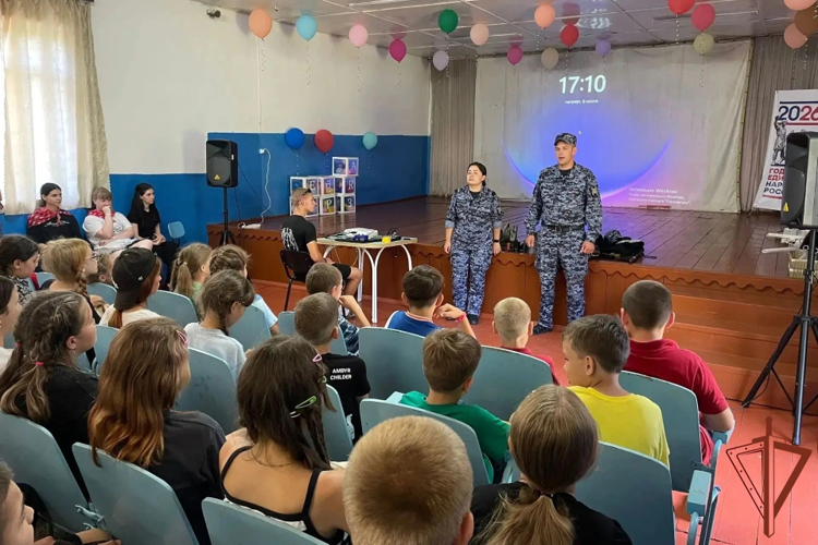 Росгвардейцы провели патриотические мероприятия для молодежи Сибири в год 10-летия ведомства