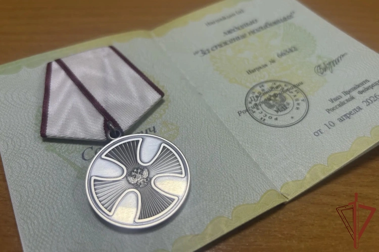 Сотрудник вневедомственной охраны Управления Росгвардии по Омской области награжден медалью «За спасение погибавших»
