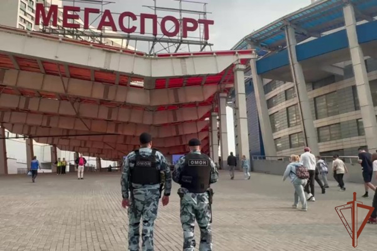 Росгвардейцы обеспечили правопорядок в ходе баскетбольного матча в Москве (видео)