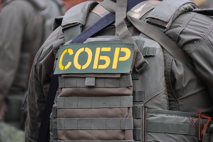 При силовой поддержке спецназа Росгвардии в Новосибирской области пресечена попытка сбыта крупной партии наркотиков
