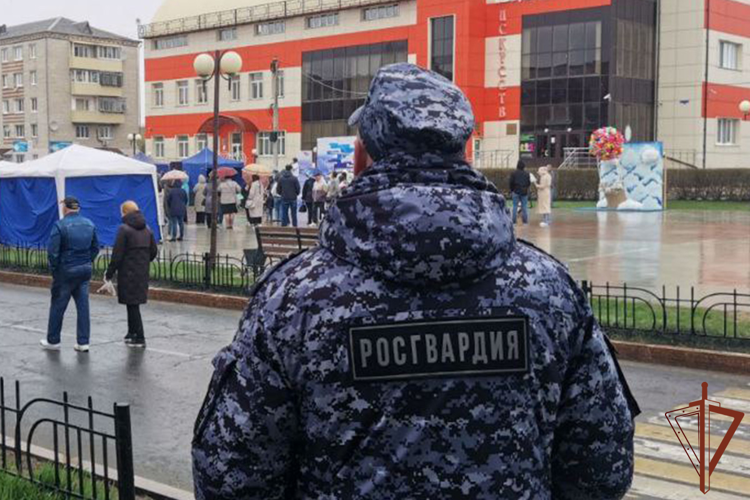 На Урале Росгвардия обеспечила безопасность Дня Весны и Труда