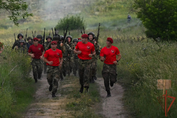 В Сибири прошли квалификационные испытания на право ношения крапового берета среди военнослужащих спецподразделений Росгвардии