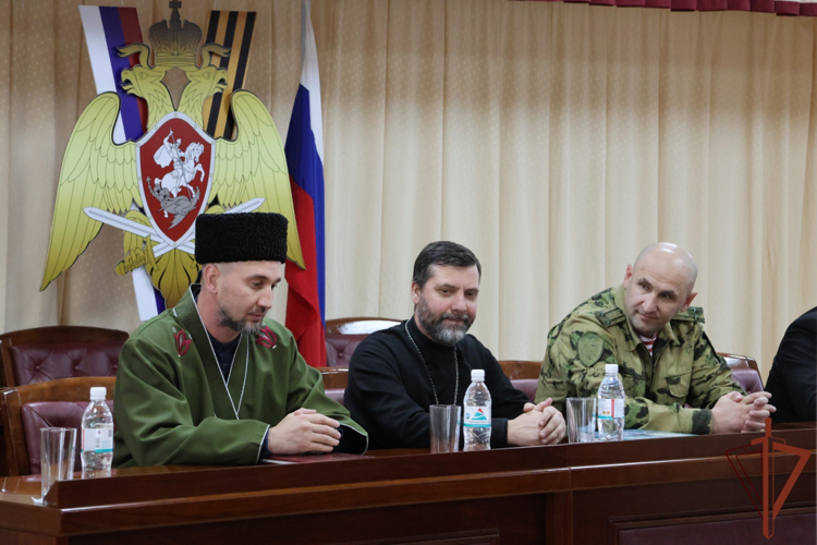 Хабаровские росгвардейцы встретились с представителями духовенства