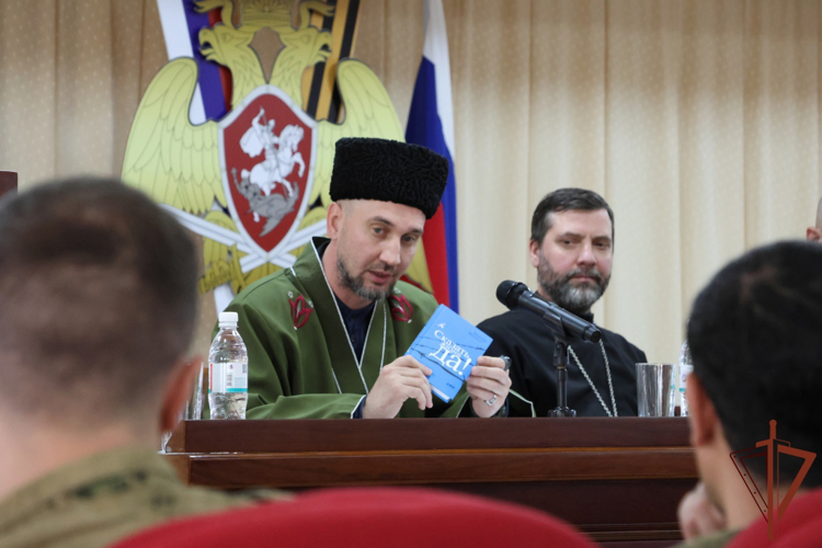 Хабаровские росгвардейцы встретились с представителями духовенства