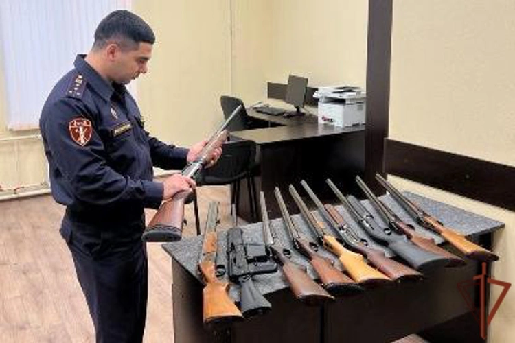 Управление Росгвардии по Нижегородской области продолжает передачу охотничьего оружия в зону СВО