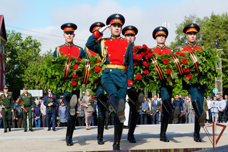 На Дальнем Востоке росгвардейцы приняли участие в мероприятиях, посвященных Дню памяти и скорби