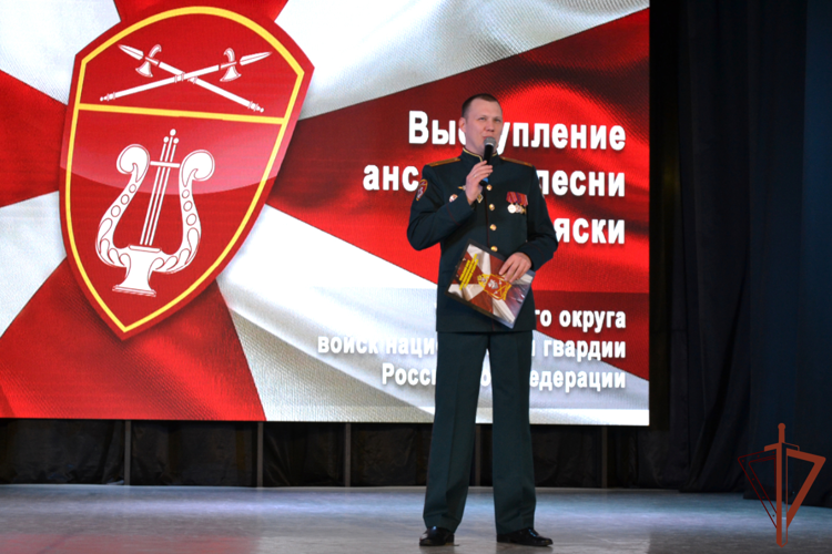 В Курганской области ансамбль песни и пляски Уральского ордена Жукова округа Росгвардии выступил для ветеранов боевых действий