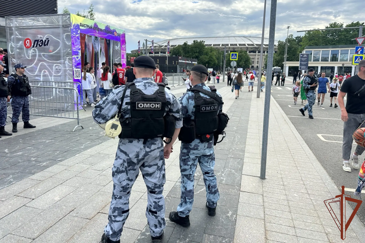 Росгвардия обеспечила безопасность во время проведения крупных спортивных мероприятий в Москве (видео)