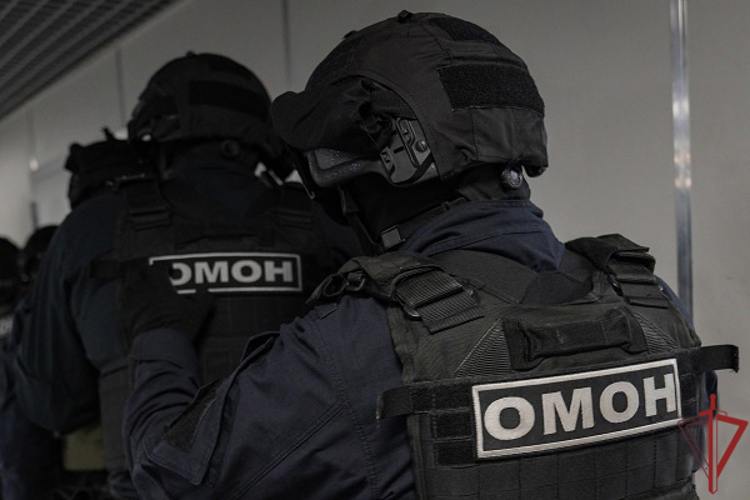 При поддержке столичного спецназа Росгвардии задержаны подозреваемые в поджоге релейных шкафов