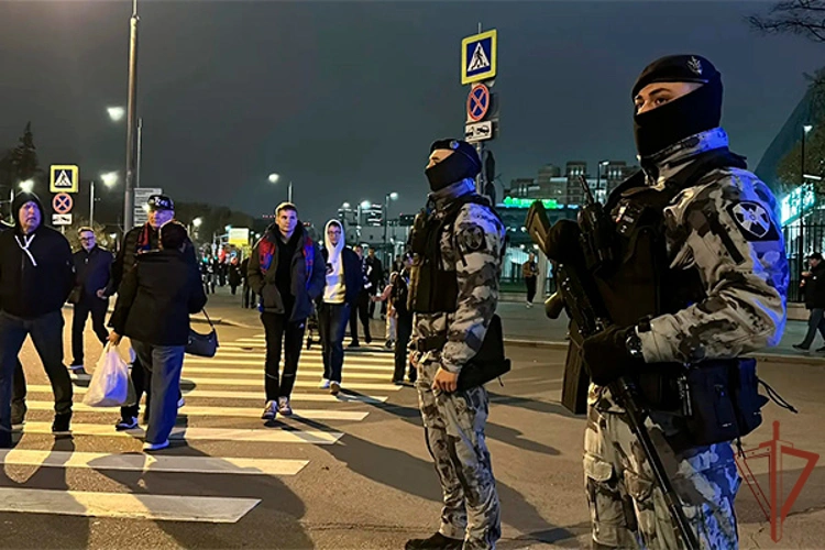 Росгвардия обеспечила правопорядок на футбольных матчах в Москве (видео)