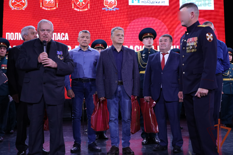 В Казани состоялось торжественное мероприятие к 60-летию образования специальных моторизованных воинских частей Росгвардии (видео)