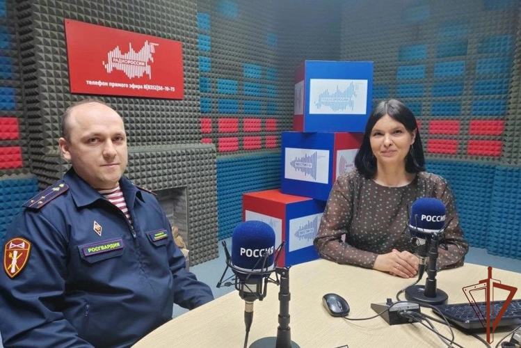 Росгвардеец стал гостем программы «День за днем» на «Радио России – Чувашия»