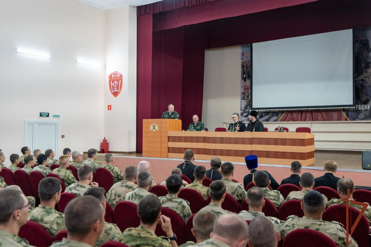 Росгвардейцев в Самарской области посетили священнослужители РПЦ