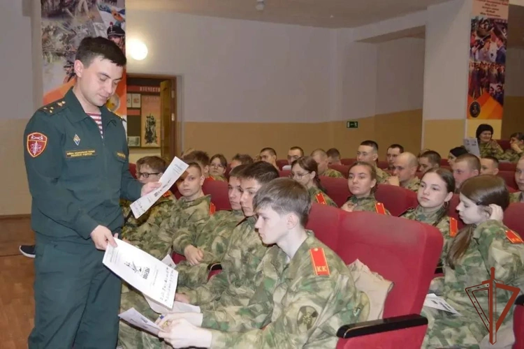 В Приволжье росгвардейцы написали «Диктант Победы» (видео)