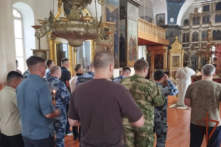 В Ставрополе росгвардейцы почтили память боевого товарища