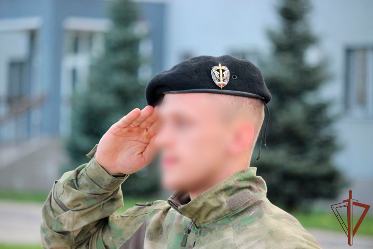 В Приволжском округе Росгвардии завершились испытания на право ношения геральдического знака ОМОН I степени (видео)