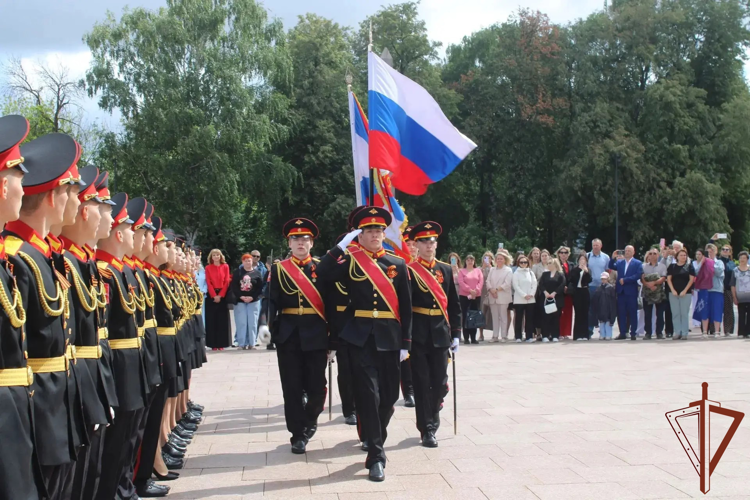 Заместитель начальника Управления Росгвардии по Нижегородской области принял участие в церемонии вручения аттестатов кадетам ведомства (видео)