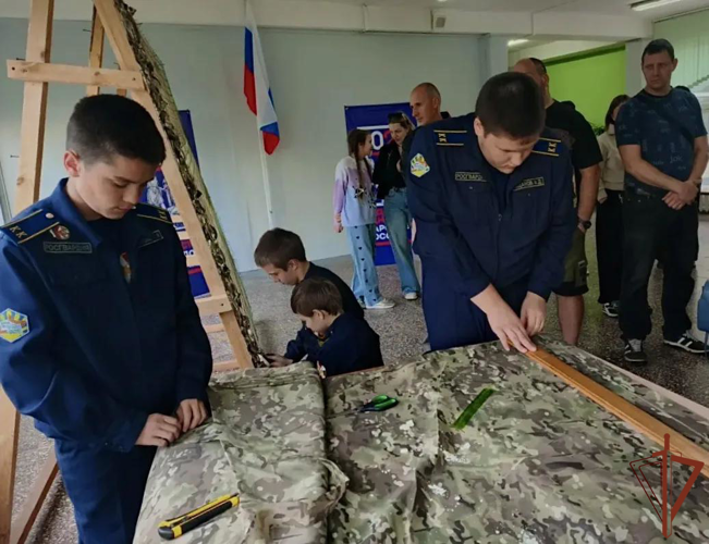 В регионах Центрального Федерального округа росгвардейцы проводят уроки мужества в подшефных учебных заведениях (видео)