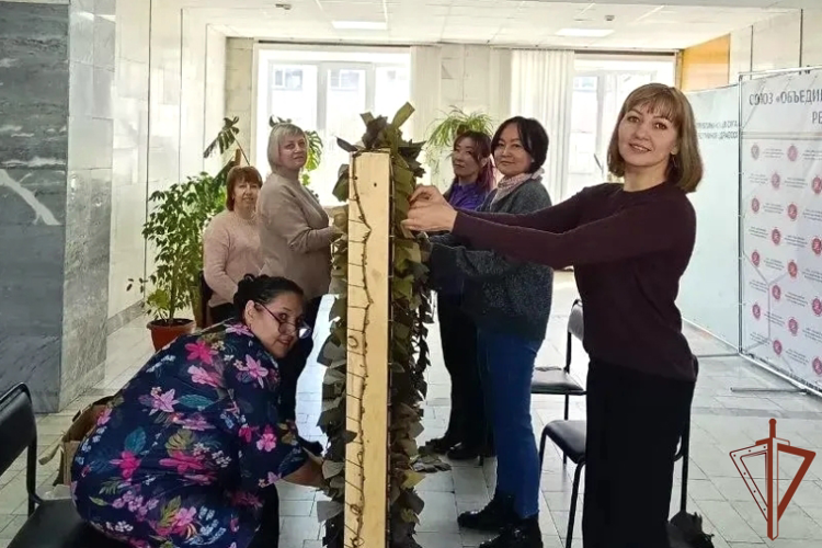 В Бурятии профсоюз вневедомственной охраны Росгвардии совместно с волонтерами оказывают помощь участникам СВО