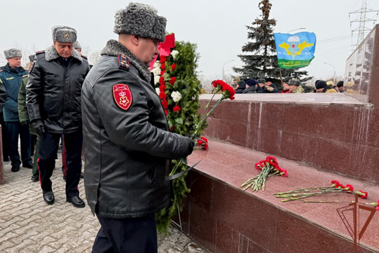 Росгвардейцы почтили память воинов-интернационалистов в Сибири