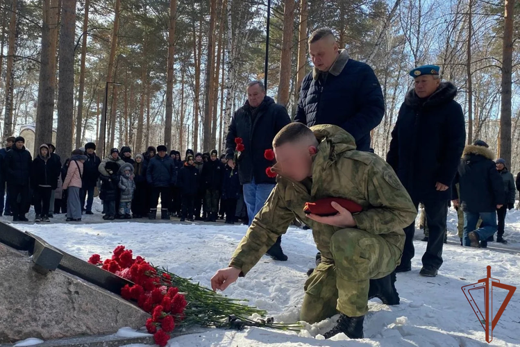 Росгвардейцы почтили память воинов-интернационалистов в Сибири