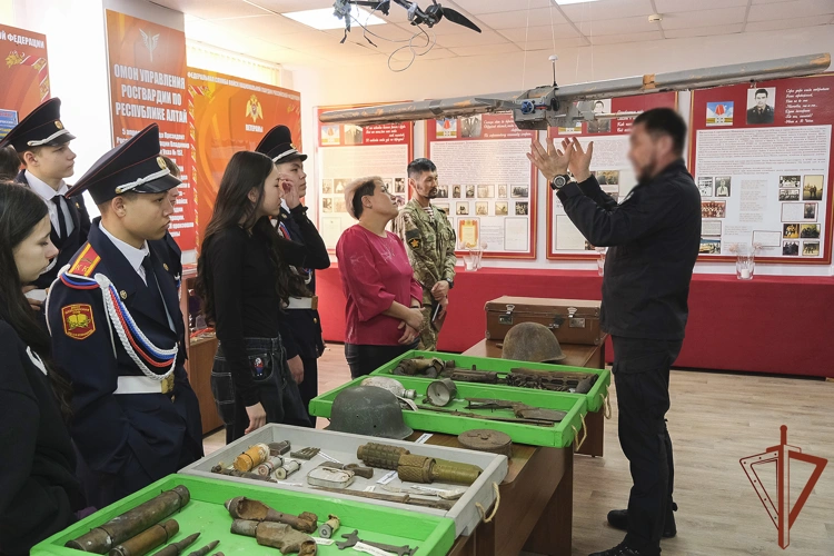 Патриотические мероприятия в рамках ведомственной акции «Неделя мужества» прошли в Сибирском округе Росгвардии