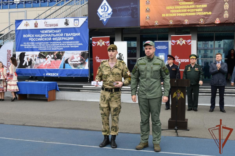 В Удмуртии стартовал чемпионат Росгвардии по летнему офицерскому троеборью