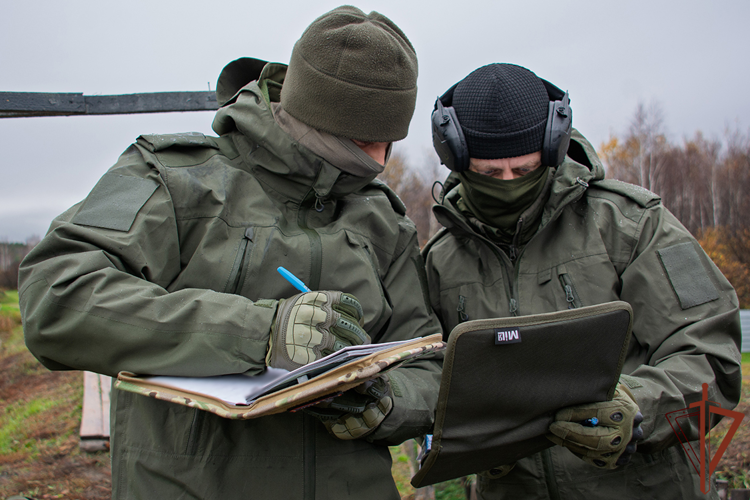 В Тюмени спецназ Росгвардии отработал боевые навыки