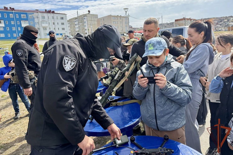 На Дальнем Востоке росгвардейцы провели патриотические мероприятия для детей