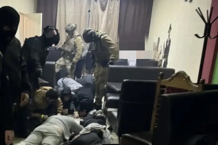 При содействии Росгвардии в Новосибирске прошел рейд по соблюдению миграционного законодательства(видео)