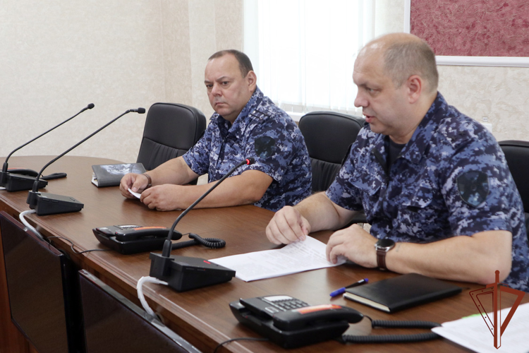 В Северо-Кавказском округе Росгвардии подвели итоги работы подразделений вневедомственной охраны, ЛРР и госконтроля за I полугодие 2026 года