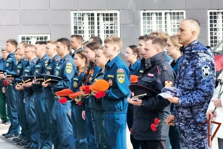 В Уральском округе почтили память героев-ликвидаторов аварии на Чернобыльской АЭС