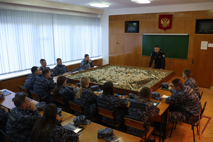 Более 100 молодых офицеров прошли учебно-методический сбор в Центральном округе Росгвардии