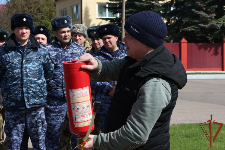 Противопожарная тренировка состоялась в управлении Центрального округа Росгвардии в Москве