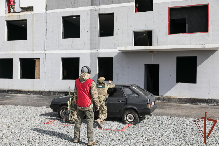 В Свердловской области прошли соревнования спецназа Уральского округа Росгвардии