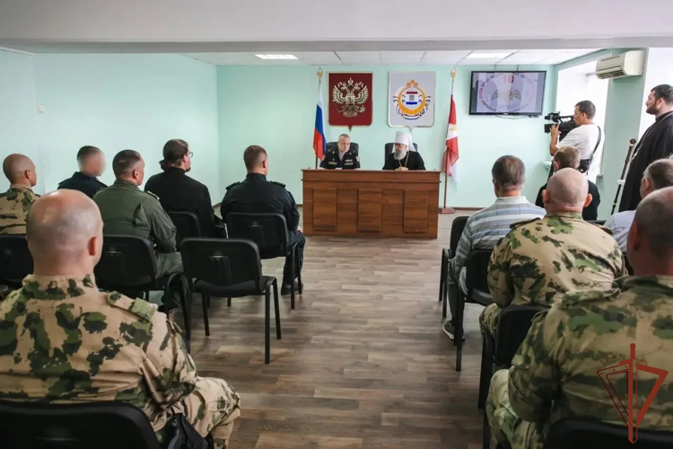 Росгвардейцы встретились с митрополитом Саранским и Мордовским Зиновием (видео)