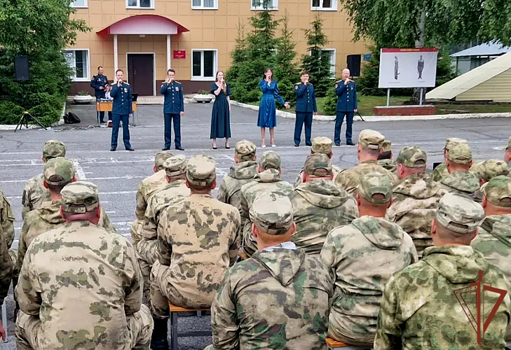 Творческий коллектив Уральского округа Росгвардии представил новую концертную программу в День России