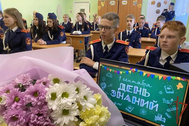 В Приволжье росгвардейцы приняли участие в мероприятиях, посвященных Дню знаний