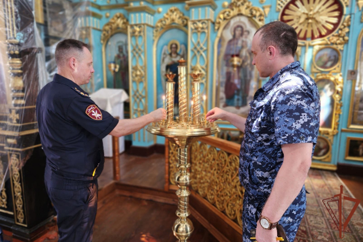 В Карачаево-Черкесии росгвардейцы приняли участие в божественной литургии