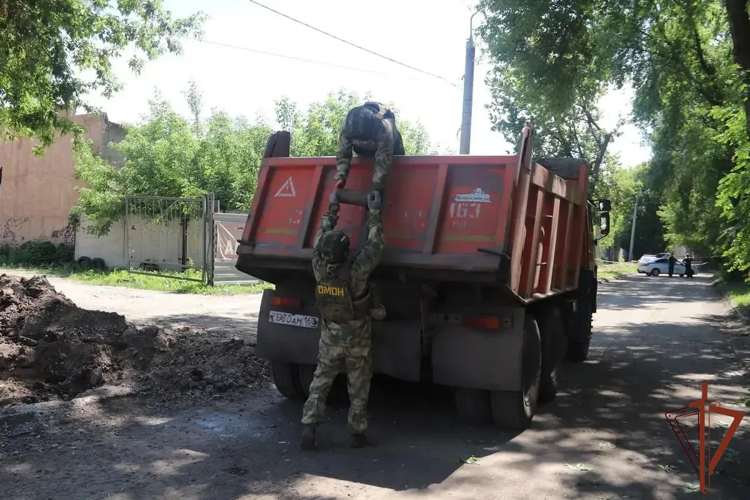 В Самаре росгвардейцы уничтожили 50 артиллерийских снарядов (видео)