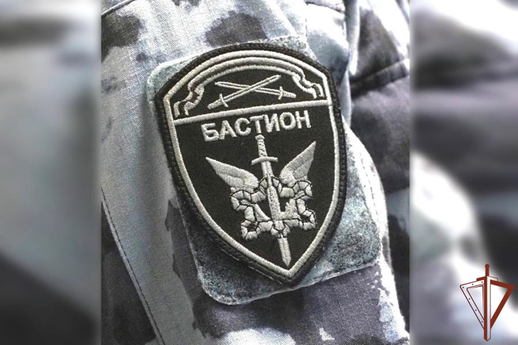 При содействии ОМОН Росгвардии в Санкт-Петербурге проведен рейд по борьбе с незаконным оборотом наркотиков