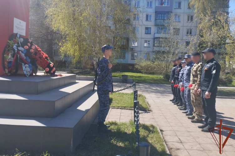 Росгвардейцы в Сибири присоединились к ведомственной акции «На страже памяти»