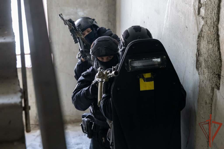 В Челябинской области при содействии СОБР Росгвардии задержаны подозреваемые в особо тяжком преступлении прошлых лет