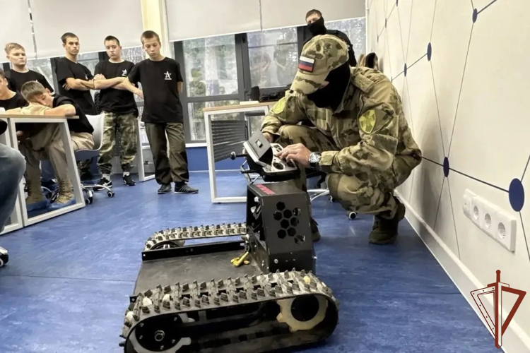 Мероприятия по военно-патриотическому воспитанию молодёжи провели росгвардейцы в Сибири